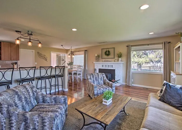 Ellensburg Home W/ Mountain Views On 3 Acres!