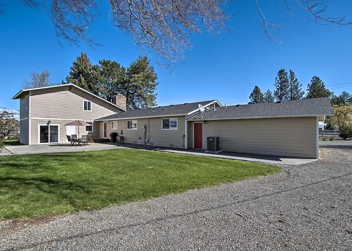Ellensburg Home W/ Mountain Views On 3 Acres!