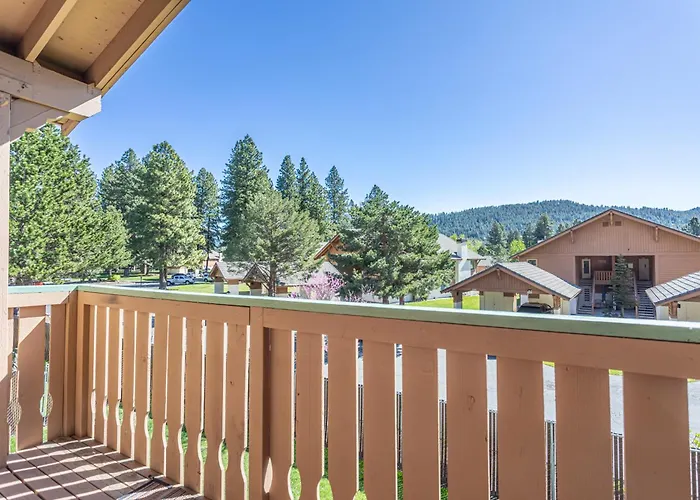 Walk To Downtown Leavenworth, Coaster, Festivities, Oktoberfest, Christmas Lights, Maifest